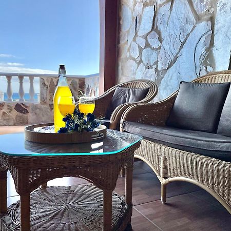 Chabela'S Seaview Penthouse & Spa Лахита Экстерьер фото